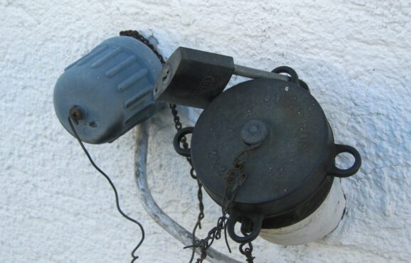 filler-neck-193012_1920
