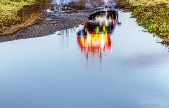 puddle-reflection-3099521_1920
