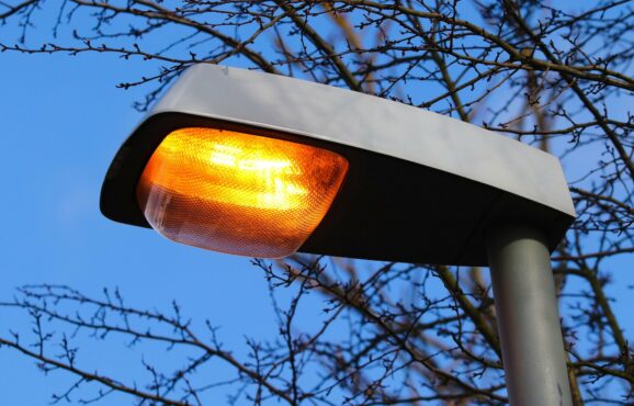 street-lamp-4843331_1920